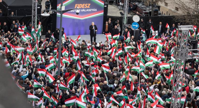 Orbán Viktor: Nekünk áll a zászló, újítsuk meg a háborúellenes szövetséget