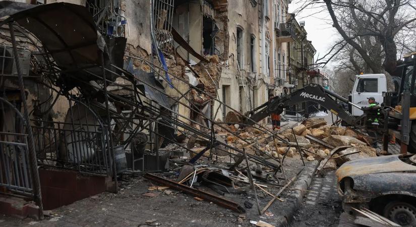 Figyelmeztet az ukrán szakértő: az oroszok folyamatosan vadásznak a fegyvergyárakra