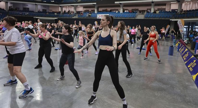 A Főnixet is kinőtte volna a Mozgáskarnevál? Hatalmas tömeg mozgott egyszerre Debrecenben – rengeteg fotóval, videókkal