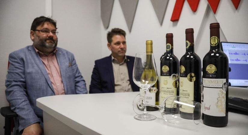 Szolnokra jött az Év bortermelője, elmondta, mi vár a helyiekre