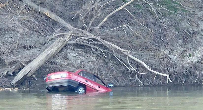 Életet mentett a hős kompos és a horgász, emberségből jelesre vizsgáztak (fotókkal)