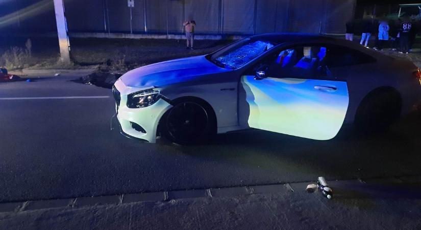 Halálos gyalogosgázolás történt vasárnap este Nyíregyházán a zebrán (fotókkal)