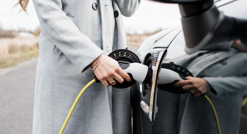 A közép-kelet-európai autópiac kezd elhúzni a nyugati mellett