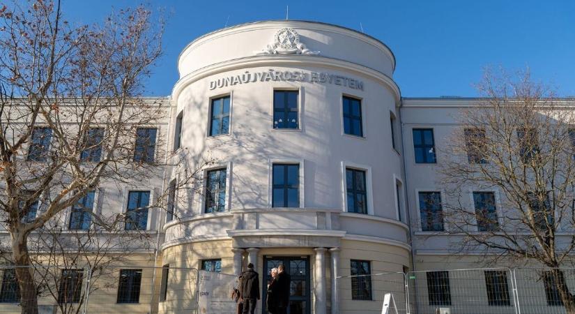 Tarol a Dunaújvárosi Egyetem: ismét ezer felett az első helyes jelentkezők száma