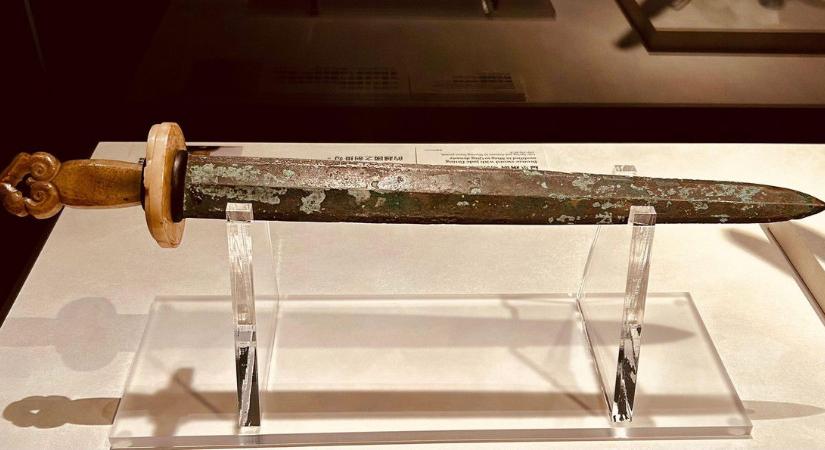 Idegen anyagot találtak a piramisok alatt és a szomszédban is, különös dolgot tettek vele őseink