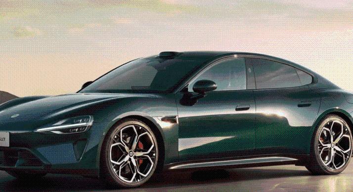 Ennyire várták a Xiaomi új autóját – 34 perc alatt 15 ezer rendelés futott be az új SU 7 modellre