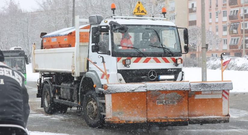 Megőrül az időjárás: szerdától visszatér a tél – havazásra van kilátás!