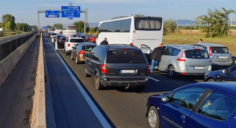 Két baleset is történt az M3 autópálya Budapest környéki szakaszán: több kilométeres a torlódás