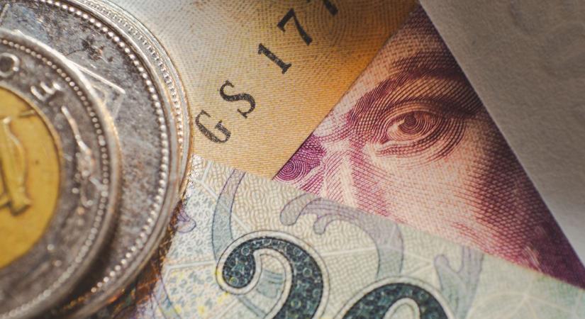 Alig indult el a hét, már is ütik-vágják a forintot