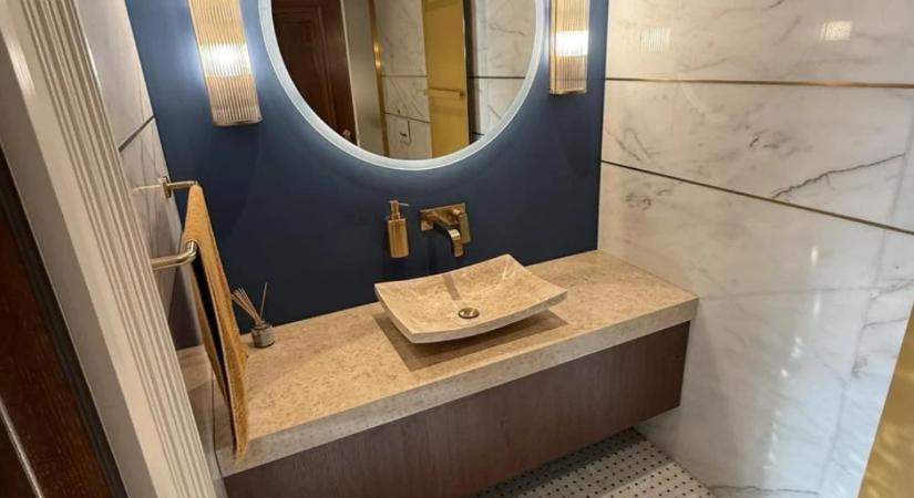 Ahova Matolcsy is gyalog járt: így néz ki a jegybank 30 milliós luxusmosdója