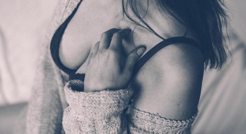 Volt barátnőjéről töltött fel az internetre intim képeket egy kőszegi férfi