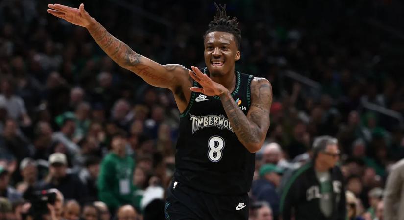 A gyerekként lakástűzből menekülő Bones Hyland csapata húszéves átkot tört meg az NBA-ben