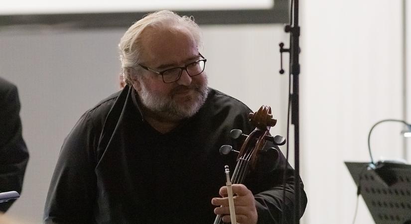 Gyönyörű muzsika csendül fel a debreceni templomban