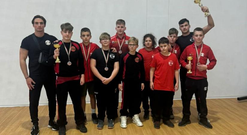 Dorogi birkózó sikerek: aranyérem és dobogós helyezések a hétvégén