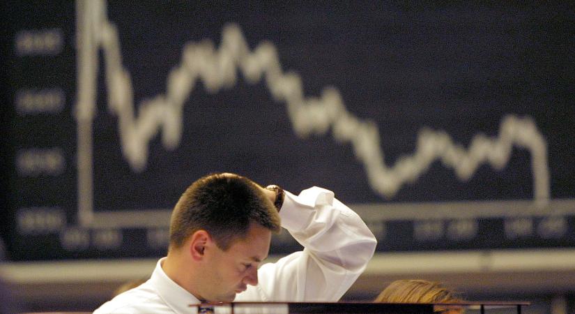 Zuhanórepülésben az indexek, szakad az arany