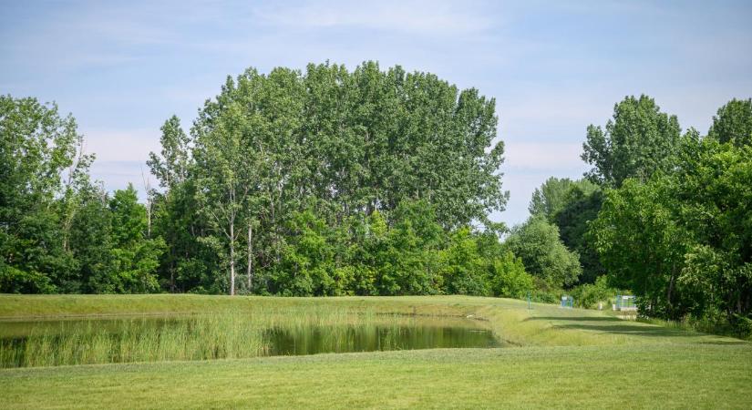 Egymilliós tombolanyeremény várja a bringásokat a debreceni Vezér-tónál