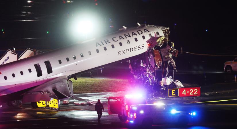 Megerősítették: többen meghaltak egy utasszállító repülőgép szerencsétlensége miatt New Yorkban