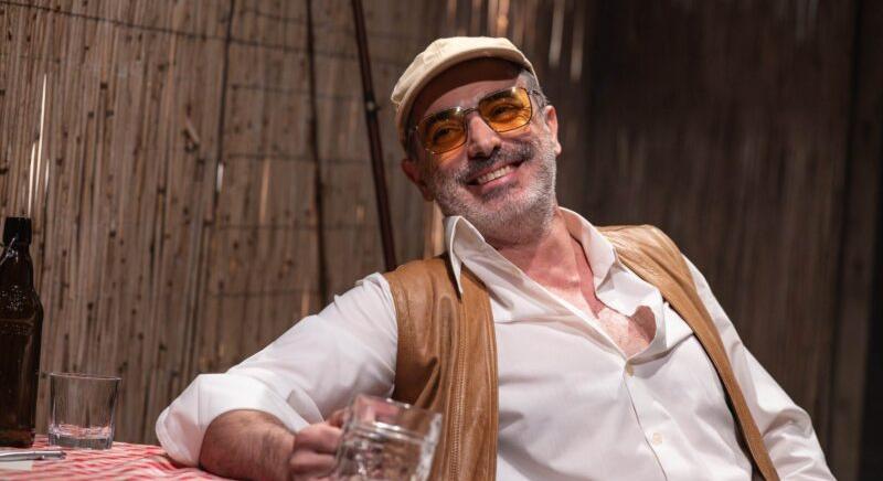 Ernie, Hem, Papa – Különleges monodráma mutatja meg Hemingway arcait Karácsony Gergely rendezésében