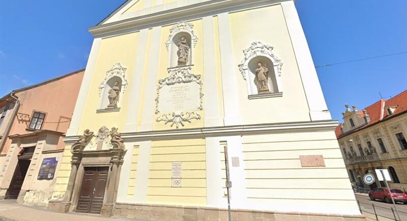 Felújítás miatt változik a gyalogosforgalom a Dobó István Gimnáziumnál