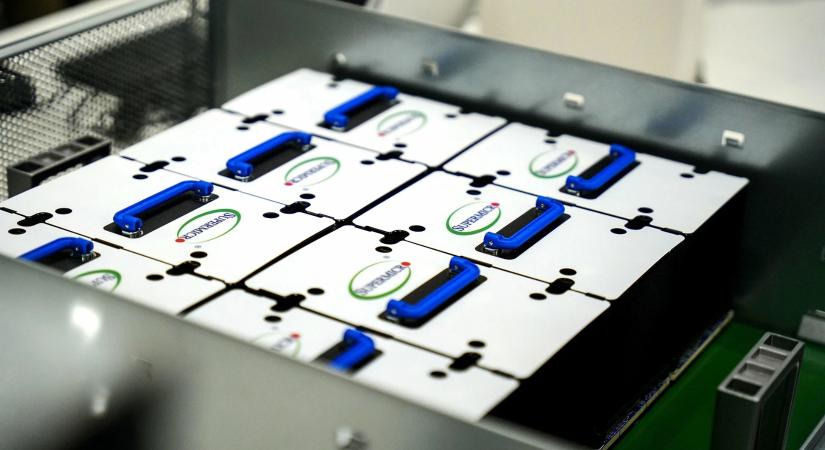 Csempészés vádjával letartóztatták a Super Micro társalapítóját