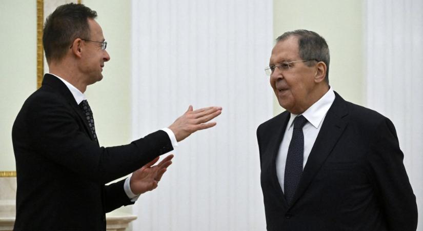 „Hello Szergej, itt Péter” – Panyi Szabolcs közzétette Szergej Lavrov és Szijjártó Péter lehallgatott beszélgetését