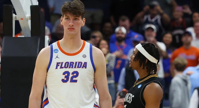 Hihetetlen: 2,36 méteres szörnyeteg sokkolta az egyetemi kosárlabda világát – videó