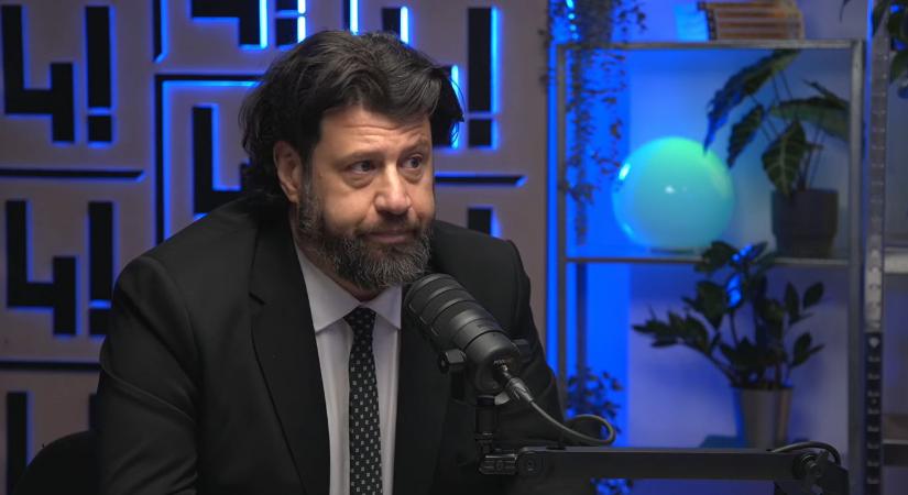 Puzsér Róbert: A Hősök terén minden fellépő előad egy rendszerkritikus dalt, a választási hajlandóság meghajtása a cél