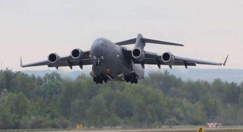 Figyelem! Ezért fog alacsonyan repülni a repülő Vas megyében