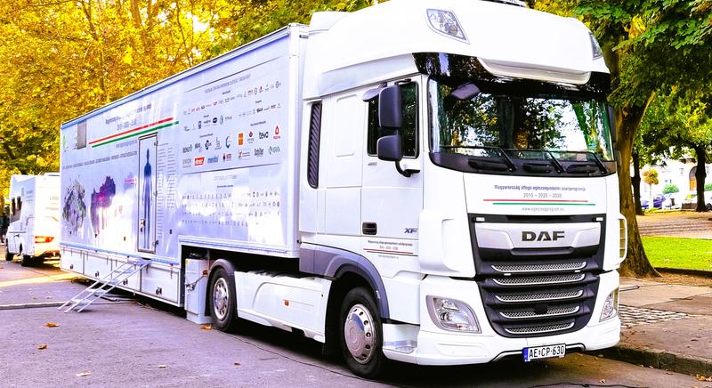 Ismét Kaposvárra érkezik a népszerű szűrőkamion