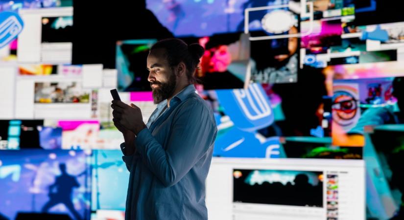 Indul a hirdetések bevezetése az amerikai ChatGPT-ben