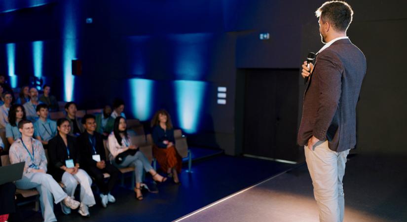 Kiderültek a mesterséges intelligencia titkos kockázatai: ezzel a magyar dolgozók nagy része túlságosan későn szembesül