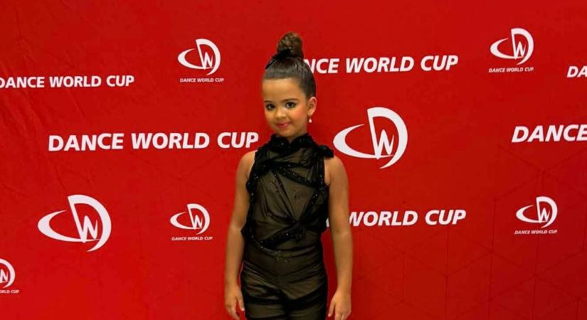 Irány a vb! – Takács Szofi és társai a következő akadályt is sikerrel vették, nem is akárhogy!