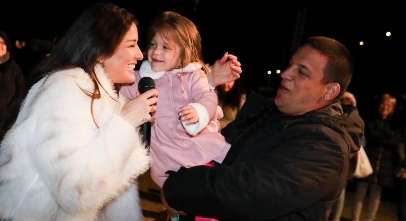 Singh Viki berobbant, Gönczi Gábor felrobbantotta a színpadot Mezőkövesden! - fotókkal, videóval