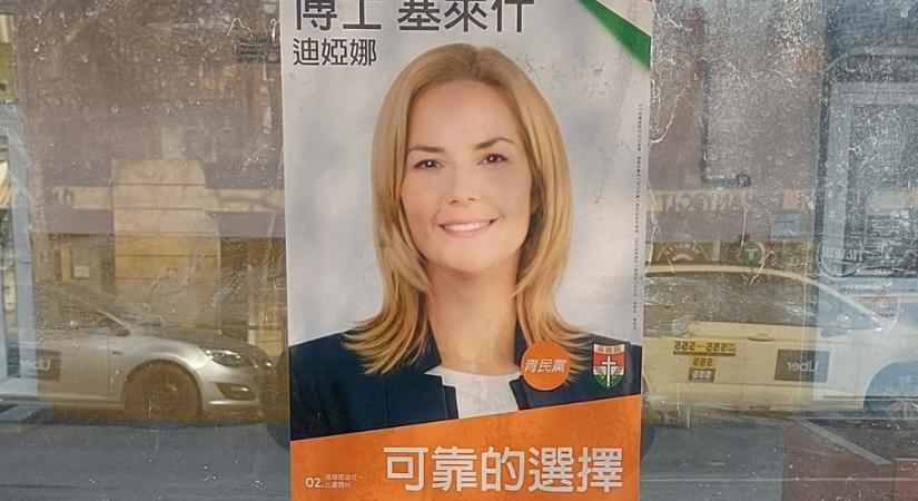 Kínai nyelvű, fideszes jelölteket ábrázoló plakátok árasztották el Debrecent