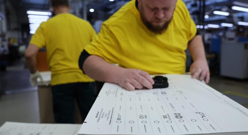 270 ezer tonna papír fogy majd az április 12-i választáshoz, de borítékot csak kérésre adnak majd