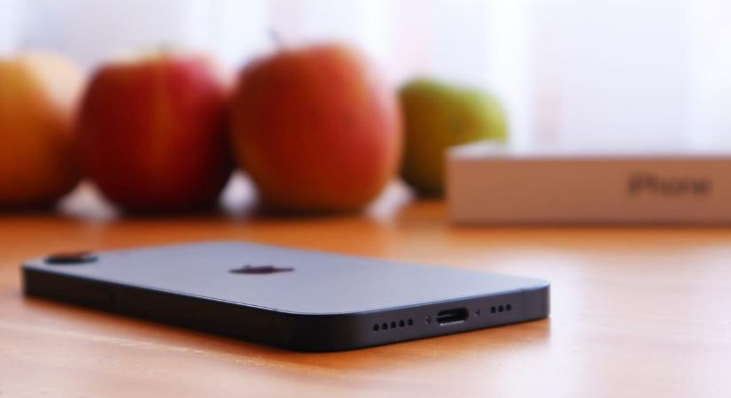 Már elindult a visszaszámlálás: egy csomó laptop és telefon, 15 készülék került fel az Apple elavulási listájára