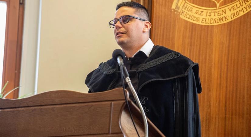 „Isten lelke hordoz bennünket”