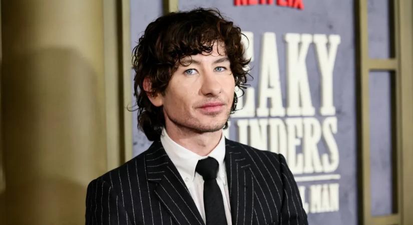 Barry Keoghan már az utcára sem szeret kimenni, mert az interneten folyamatosan a külseje miatt zaklatják