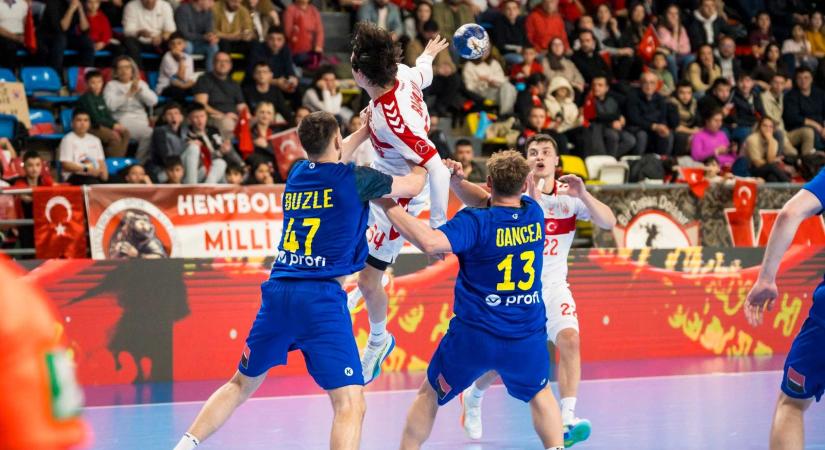 Ez is történt: leszerepelt a kézilabda-válogatott, araszol a CFR, verekedtek a tornászlányok