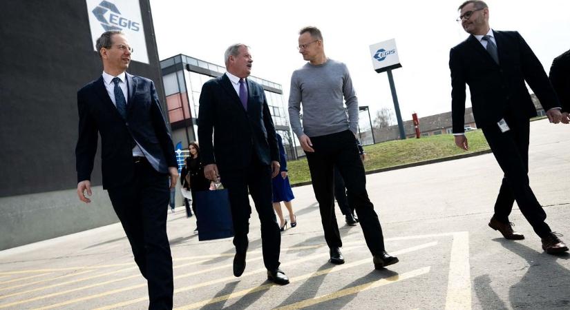 Szijjártó: Zajlanak az Egis kapacitásbővítő beruházásának munkálatai Körmenden