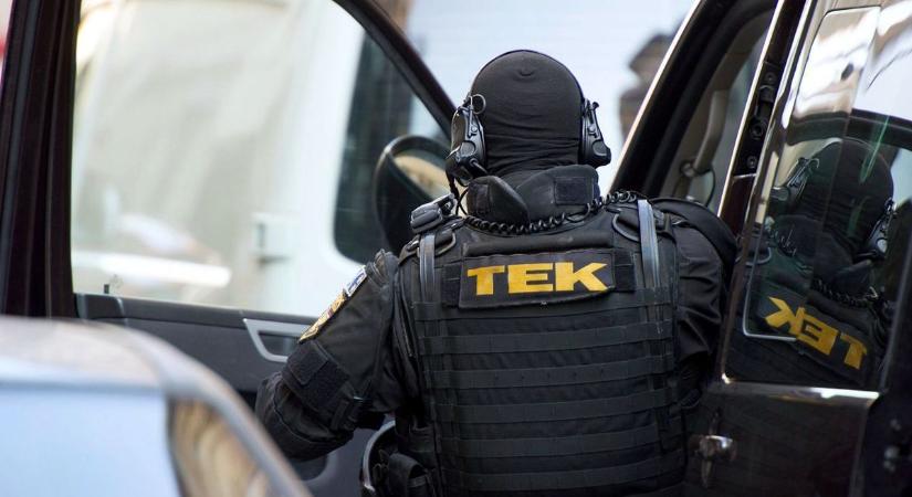 „Úgy foglak kilőni, mint egy vaddisznót!” – élő közvetítésben fenyegetőzött, a TEK fogta el a kalocsai férfit