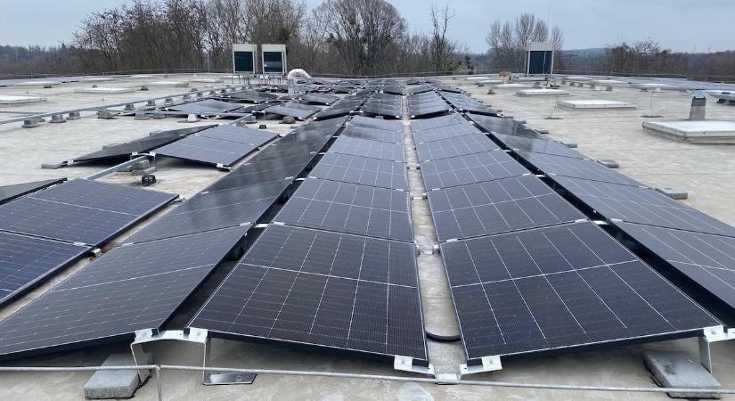 Napelemes rendszerrel lesz még fenntarthatóbb a Schneider Electric MG Zala üzemének működése