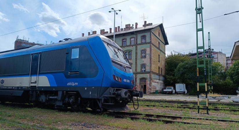 Borzalmas tragédia – egy gyereklány volt a pincehelyi vonatbaleset áldozata