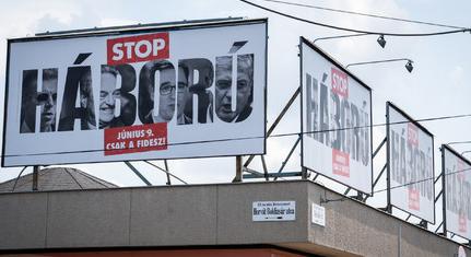 Döntött a közgyűlés: szigorodnak a plakátokra vonatkozó szabályok Pécsen