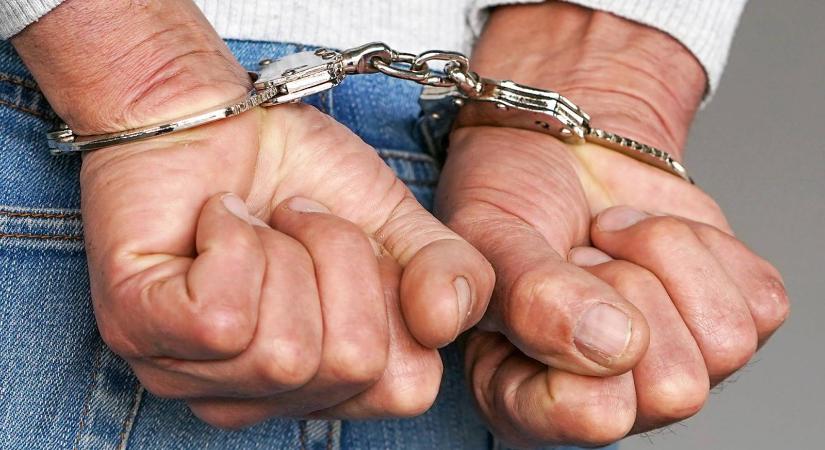 „Úgy foglak kilőni, mint egy vaddisznót” – TEK-esek fogtak el egy kalocsai fenyegetőzőt