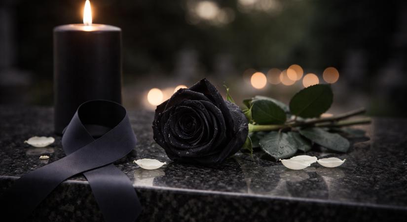 Gyászol az ország: „Elszállt egy angyal a szélbe”