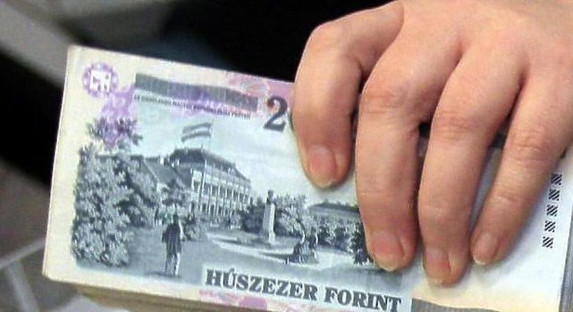 Az éves költségvetési-hiánycél majd felét sikerült elérni februárra