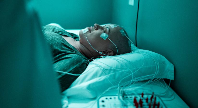 Mennyibe kerül egy teljes alvásvizsgálat, és mit deríthet ki az alvászavarról?