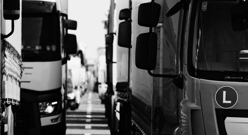 Blokád alá vonták a horvátországi határátkelőket, milliárdos károkat okozhat az EU elleni tiltakozás