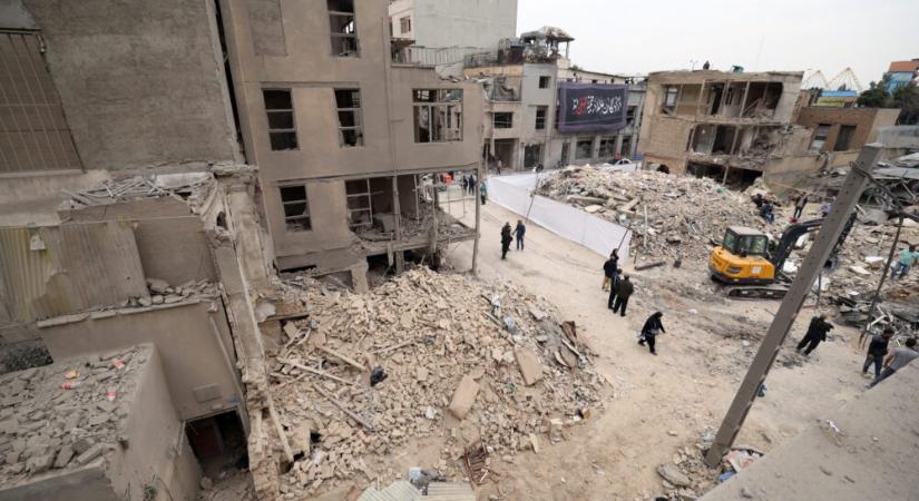 Izrael újabb légitámadást indított Teherán ellen